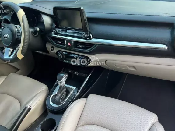 Kia Cerato 1.6 AT Luxury 2019 - Xe trang bị nhiều đồ tiện nghi, giá cực tốt
