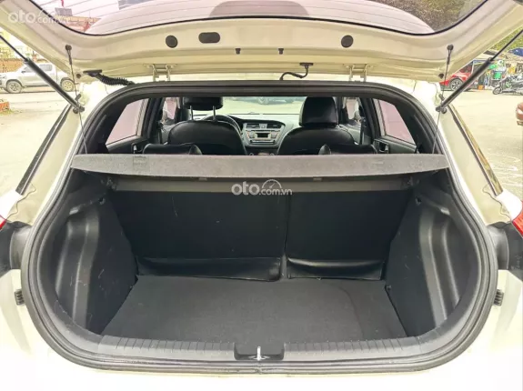 Hyundai i20 Active 1.4 AT 2015 - Hyundai i20 Active 1.4 AT 2015