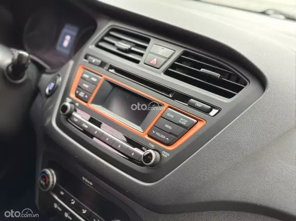 Hyundai i20 Active 1.4 AT 2015 - Hyundai i20 Active 1.4 AT 2015