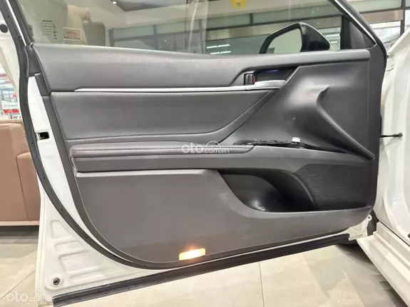 Toyota Camry 2.0G 2021 - Odo 3.6v km zin cực chất