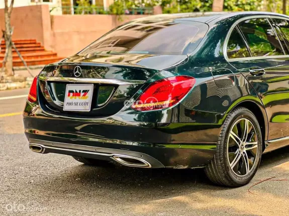 Mercedes-Benz C180 AMG 2020 - Mẫu xe đẳng cấp với nội thất sang trọng