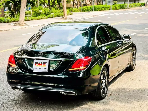 Mercedes-Benz C180 AMG 2020 - Mẫu xe đẳng cấp với nội thất sang trọng