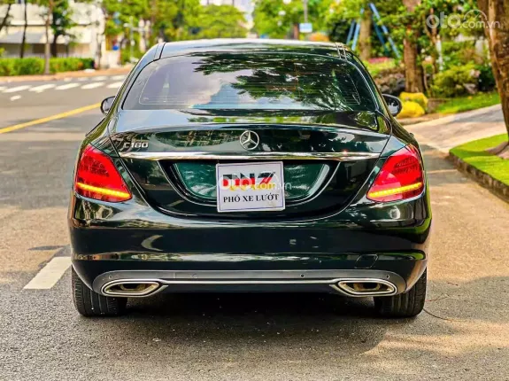 Mercedes-Benz C180 AMG 2020 - Mẫu xe đẳng cấp với nội thất sang trọng