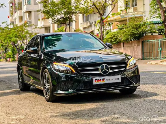 Mercedes-Benz C180 AMG 2020 - Mẫu xe đẳng cấp với nội thất sang trọng