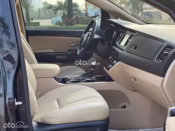 Kia Sedona 2.2 Platinum D 2019 - Salon mới về xin được chào bán ngay