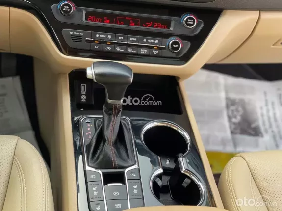 Kia Sedona 2.2 Platinum D 2019 - Salon mới về xin được chào bán ngay