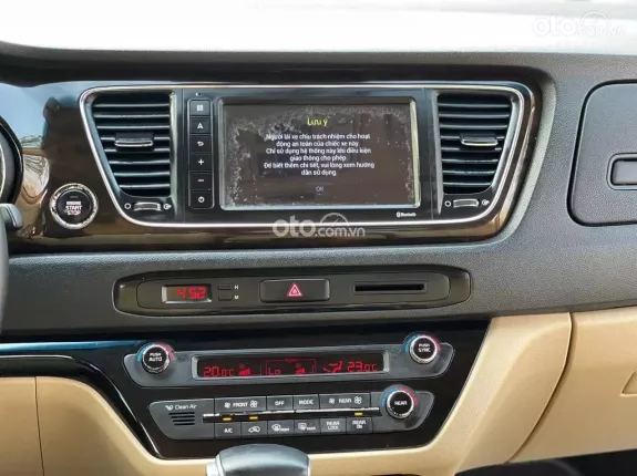 Kia Sedona 2.2 Platinum D 2019 - Salon mới về xin được chào bán ngay