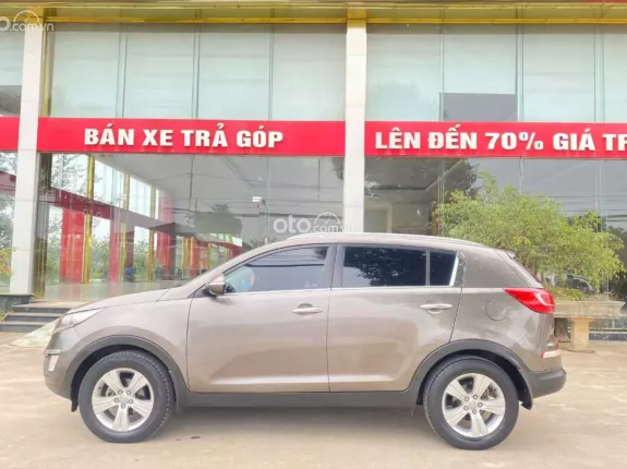 Kia Sportage 2.0G Signature 2011 - Dẫn động 2 cầu Full time, Options miên man