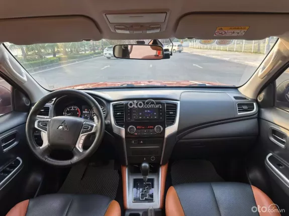 Mitsubishi Triton Athlete 4x2 AT 2022 - Một chủ từ mới rất đẹp