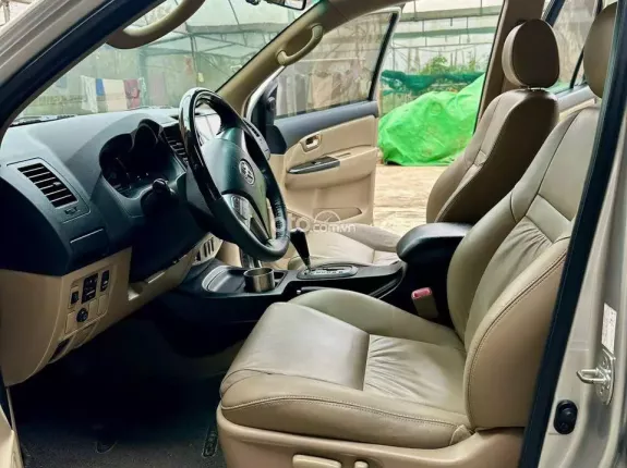 Toyota Fortuner 2.7 V 4X2 AT 2016 - Bán Fortuner đời 2016 động cơ 2.7 số tự động, một cầu