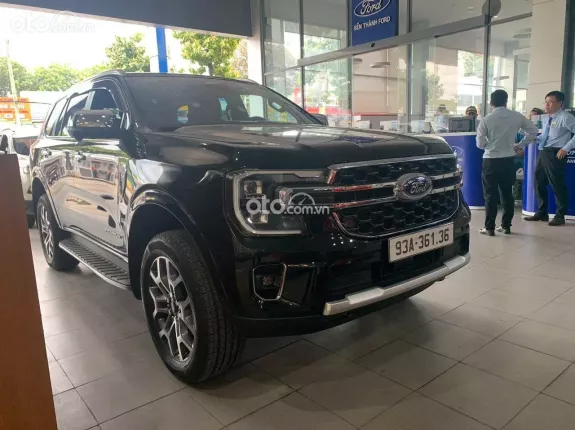 Ford Everest Titanium 2.0L AT 4WD 2023 - FORD EVEREST TITANIUM BI-TURBO 2022 2 CẦU MẪU MỚI