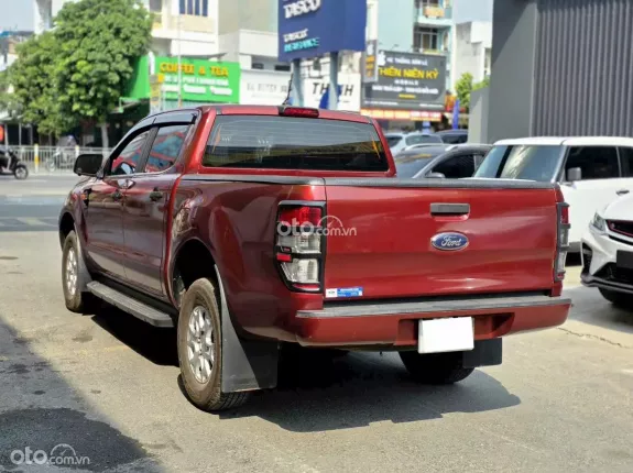 Ford Ranger XLS 2.0L 4x2 AT 2020 - Bán tải nhập khẩu Thái Lan, option đầy đủ
