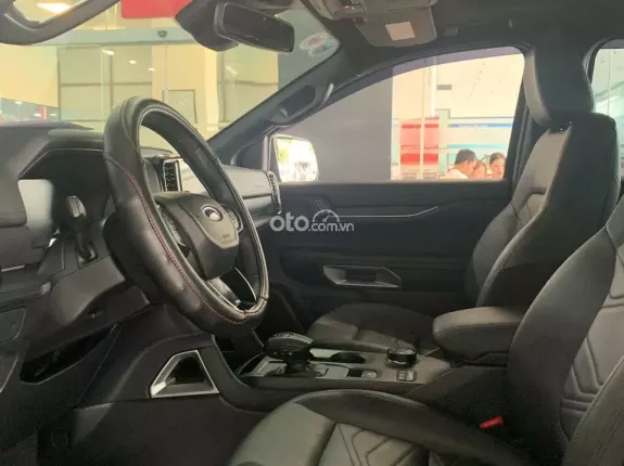 Ford Everest Titanium 2.0L AT 4WD 2023 - FORD EVEREST TITANIUM BI-TURBO 2022 2 CẦU MẪU MỚI