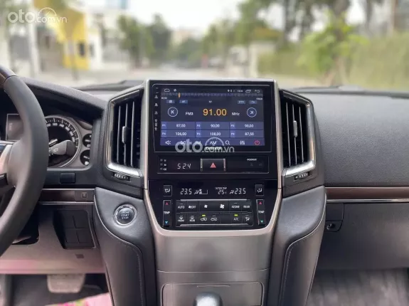 Toyota Land Cruiser VX 4.6 V8 2016 - Toytota Land Cruiser VX 4.6 V8 2016