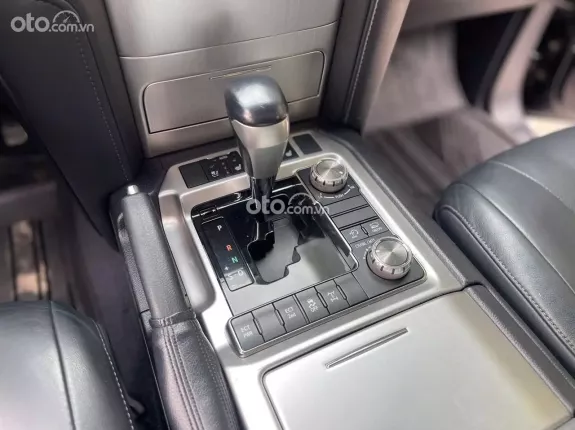 Toyota Land Cruiser VX 4.6 V8 2016 - Toytota Land Cruiser VX 4.6 V8 2016