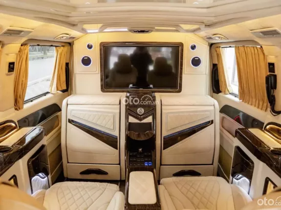 Mercedes-Benz V250 Luxury 2020 - MPV cao cấp với nội thất xa hoa