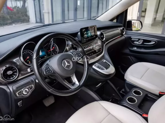 Mercedes-Benz V250 Luxury 2020 - MPV cao cấp với nội thất xa hoa