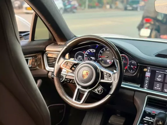 Porsche Panamera 4 Executive 2018 - Porsche Panamera 4 Executive 201