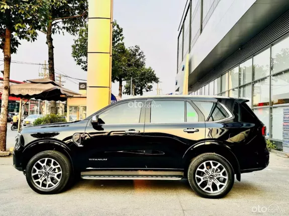 Ford Everest Titanium 2.0L AT 4WD 2024 - XE 7 CHỖ _GẦM CAO_BẢO HÀNH 1 NĂM
