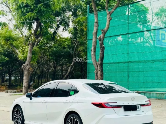 Toyota Camry 2025 - Xe nhập Thái chất lượng cao