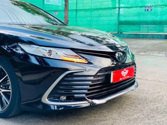 Toyota Camry 2.0Q 2022 - Odo thấp, xe còn như mới