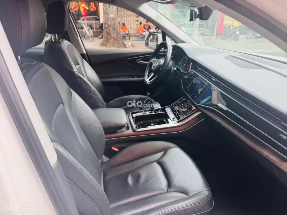 Audi Q7 3.0 TFSI Quattro 2020 - Trắng đen