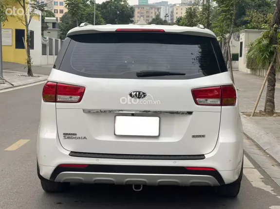 Kia Sedona 2.2 DATH 2017 - Kia Sedona 2.2 DATH 2017