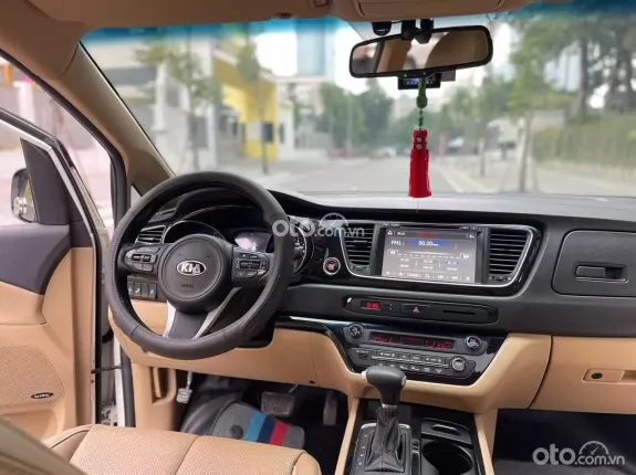 Kia Sedona 2.2 DATH 2017 - Kia Sedona 2.2 DATH 2017