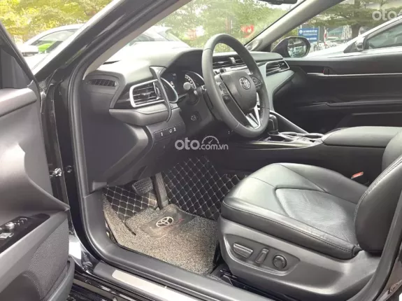 Toyota Camry 2.5Q 2020 - Odo 6.6v zin cực chất