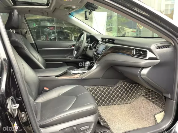 Toyota Camry 2.5Q 2020 - Odo 6.6v zin cực chất