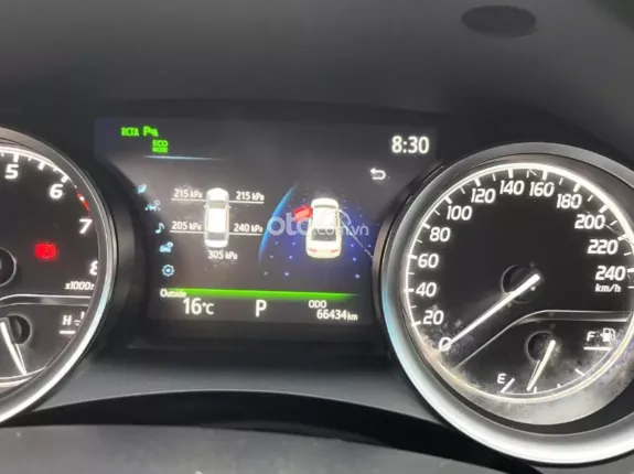 Toyota Camry 2.5Q 2020 - Odo 6.6v zin cực chất