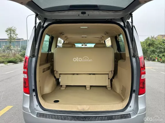 Hyundai Grand Starex 2.5 MT 2017 - Bán Starex 9 chỗ máy dầu đời 2017 nhập khẩu Hàn Quốc