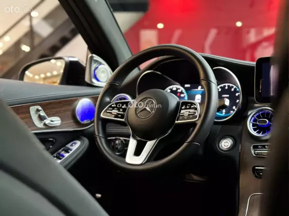Mercedes-Benz GLC 200 V1 2022 - Xe sang trọng đã qua sử dụng, bảo dưỡng đầy đủ lịch sử hãng