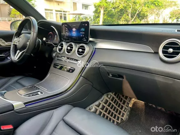 Mercedes-Benz GLC 300 4Matic 2021 - HÓA ĐƠN CTY