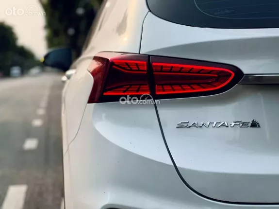 Hyundai Santa Fe 2.2 Dầu Cao cấp 2021 - Trắng cực đẹp