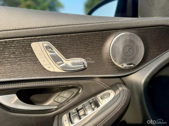 Mercedes-Benz GLC 300 4Matic 2021 - XUẤT HÓA ĐƠN CTY CAO