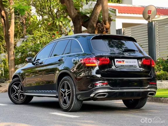 Mercedes-Benz GLC 300 4Matic 2021 - HÓA ĐƠN CTY