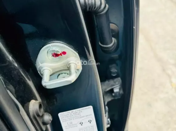 Mitsubishi Outlander 2.0 CVT Premium 2021 - 1 chủ sử dụng, xe đẹp