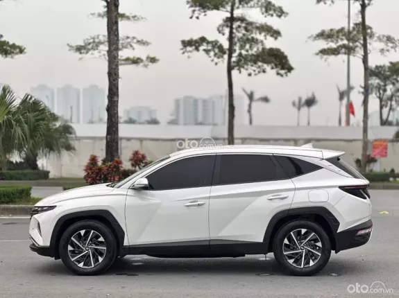 Hyundai Tucson 2.0 Đặc biệt 2022 - Một chủ từ mới chạy 2 vạn nilong chưa bóc hết