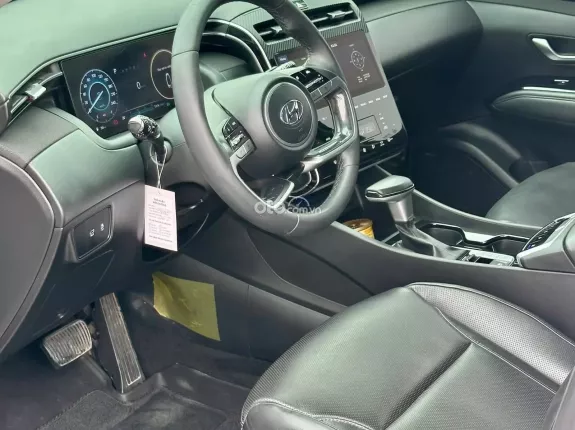 Hyundai Tucson 2.0 Đặc biệt 2022 - Một chủ từ mới chạy 2 vạn nilong chưa bóc hết