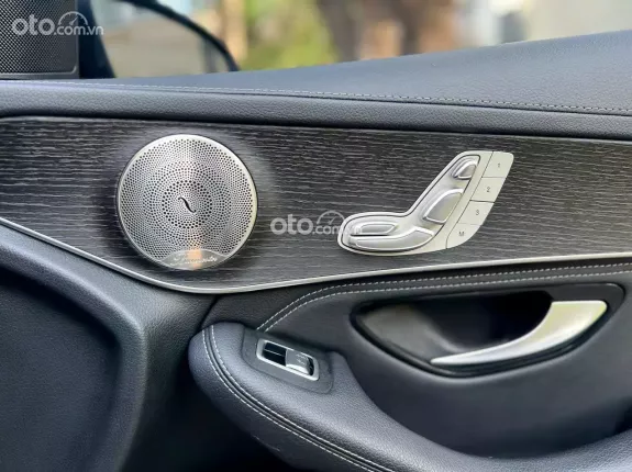 Mercedes-Benz GLC 300 4Matic 2021 - HÓA ĐƠN CTY