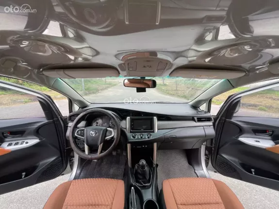 Toyota Innova 2.0E 2017 - Xe tư nhân, giá tốt