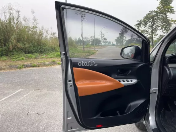 Toyota Innova 2.0E 2017 - Xe tư nhân, giá tốt