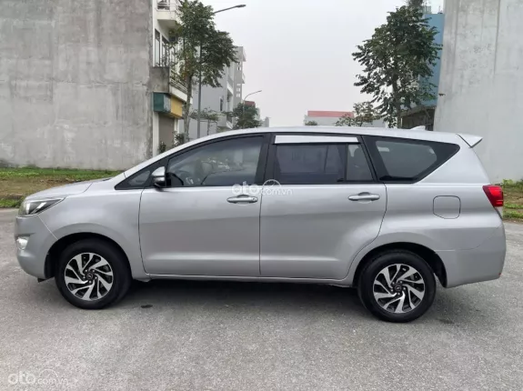 Toyota Innova 2.0E 2017 - Xe tư nhân, giá tốt
