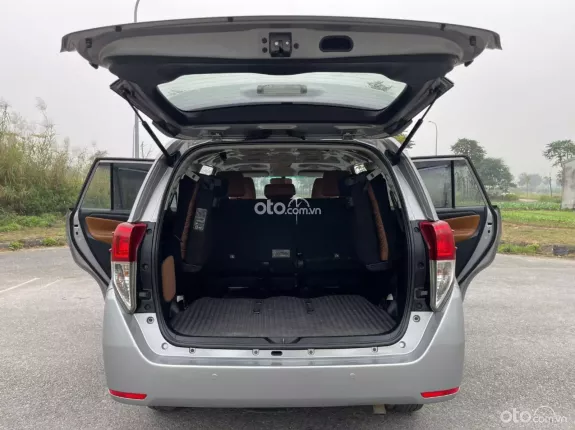 Toyota Innova 2.0E 2017 - Xe tư nhân, giá tốt