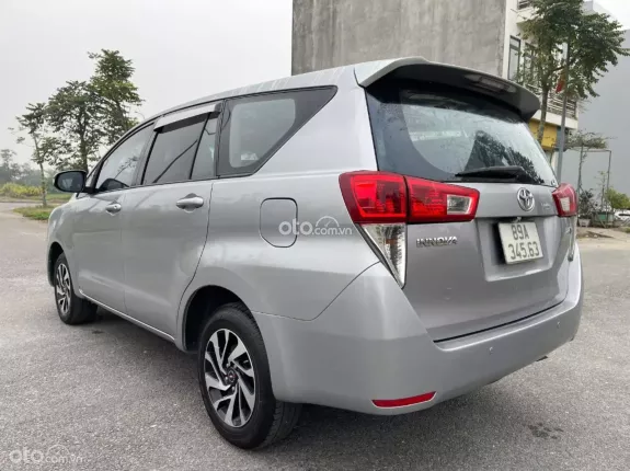 Toyota Innova 2.0E 2017 - Xe tư nhân, giá tốt