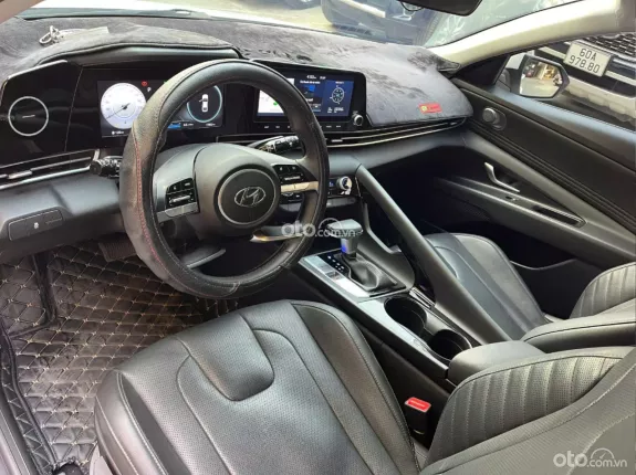 Hyundai Elantra 1.6 AT Đặc biệt 2024 - Xe 1 chủ từ đầu, nội thất còn mới nguyên