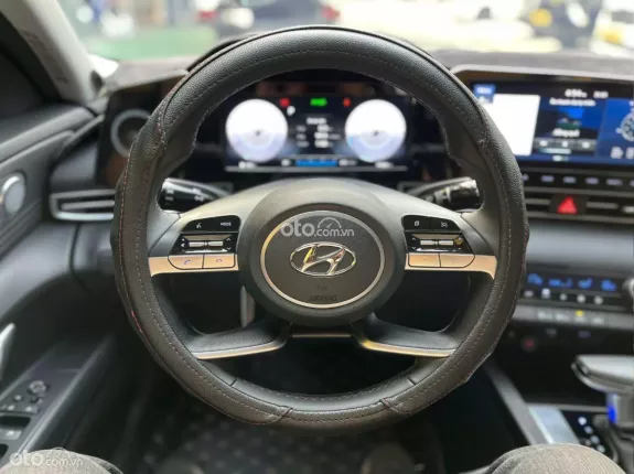 Hyundai Elantra 1.6 AT Đặc biệt 2024 - Xe 1 chủ từ đầu, nội thất còn mới nguyên