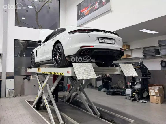 Porsche Panamera 3.0 V6 2021 - Trang bị hiện đại, bảo hành chính hãng