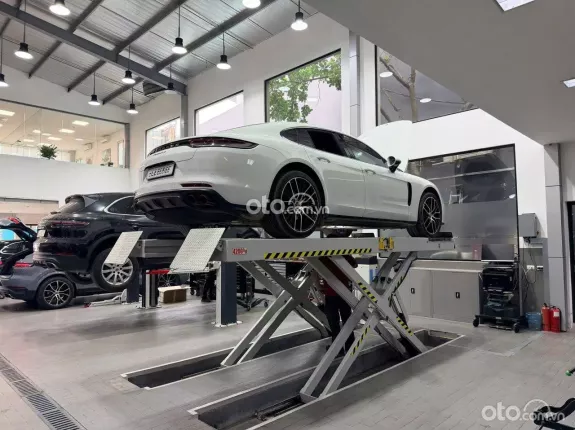 Porsche Panamera 3.0 V6 2021 - Trang bị hiện đại, bảo hành chính hãng